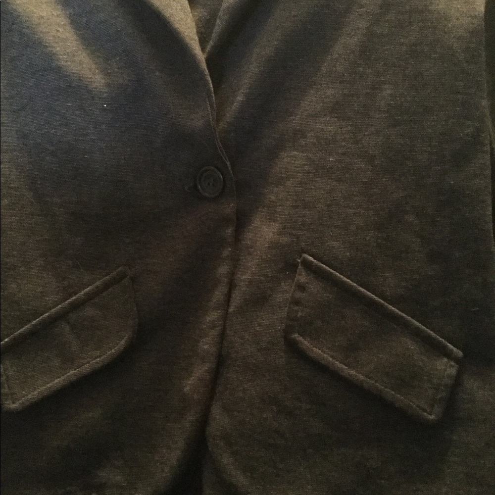 Blazer - Picture 2 of 5